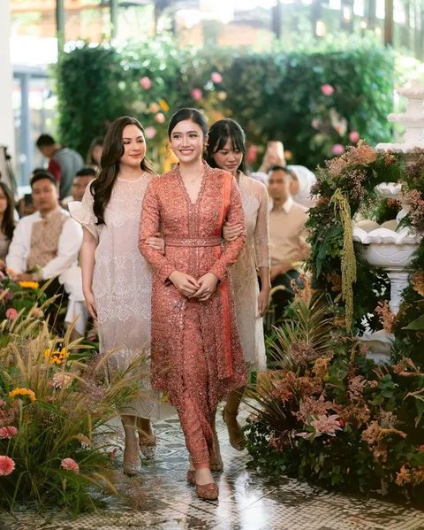 Febby Rastanty Tunangan dengan Pria Polisi (Sumber: Instagram/febbyrastanty dan fadlan_indonesia)