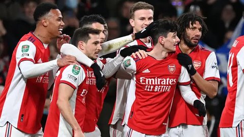 Pemain Manchester United merayakan gol yang dicetak oleh Alejandro Garnacho ke gawang Leicester City pada pertandingan babak 16 besar Carabao Cup di Stadion Old Trafford, Kamis (31/10/2024).