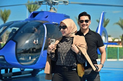 9 Foto Angga Wijaya, Mantan Suami Dewi Perssik, Berlibur Naik Helikopter Bersama Istri, Terlihat Sangat Bahagia