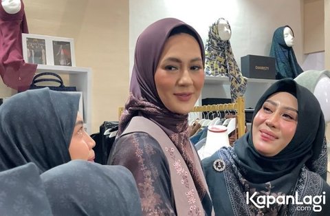 Paula Verhoeven Tetap Anggun di Catwalk Meski Menghadapi Masalah Tumah Tangga