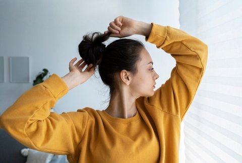 Cara Menghilangkan Ketombe Kering dan Basah