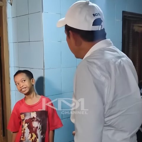 Dedi Mulyadi dan Anak Asuhnya