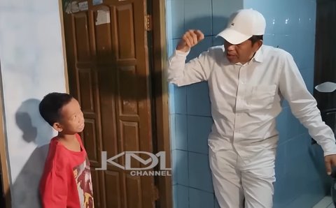 Dedi Mulyadi dan Anak Asuhnya