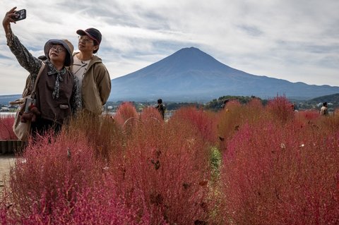 FOTO: Krisis Iklim Makin Nyata, Puncak Gunung Fuji Telat Bersalju untuk Pertama Kali Sejak 130 Tahun