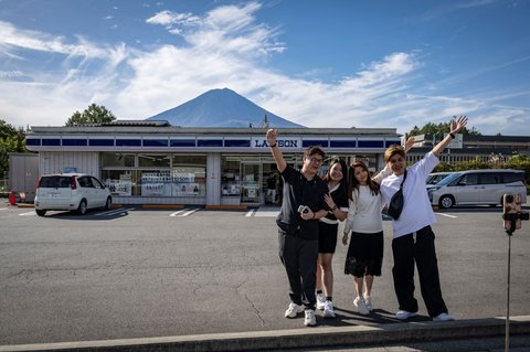 FOTO: Krisis Iklim Makin Nyata, Puncak Gunung Fuji Telat Bersalju untuk Pertama Kali Sejak 130 Tahun