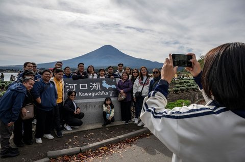 FOTO: Krisis Iklim Makin Nyata, Puncak Gunung Fuji Telat Bersalju untuk Pertama Kali Sejak 130 Tahun