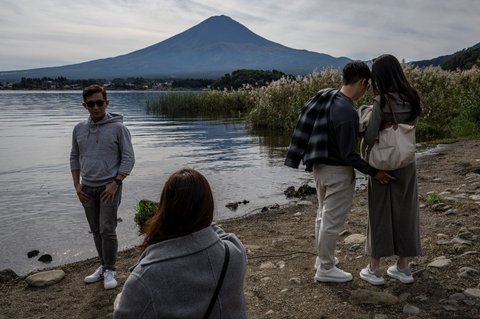 FOTO: Krisis Iklim Makin Nyata, Puncak Gunung Fuji Telat Bersalju untuk Pertama Kali Sejak 130 Tahun