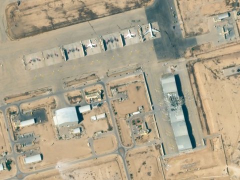 FOTO: Terungkap Lewat Satelit, Ini Potret Pangkalan Militer Israel Babak Belur Dihantam Rudal Iran