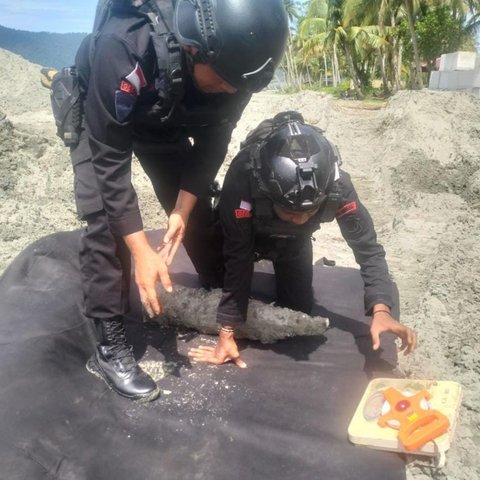 Potret dan Kronologi Penemuan 3 Mortir Diduga Peninggalan Perang di Pantai Holtekamp