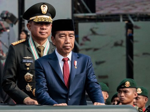 FOTO: Momen Terakhir Jokowi Pimpin Peringatan HUT TNI sebagai Presiden, Sempat Ucapkan Terima Kasih ke Prabowo