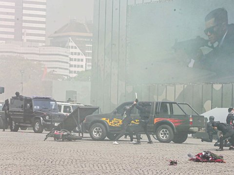 FOTO: Gagahnya Altusista hingga Jet Tempur Pamer Kekuatan di HUT TNI, Bikin Ribuan Masyarakat Terpukau