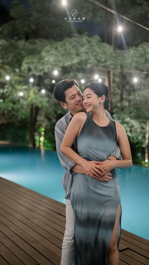 8 Momen Romantis Glenca Chysara dan Rendi John - Keseruan Liburan di Bali dan Waktu Santai di Rumah