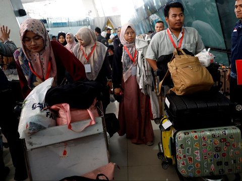 FOTO: Israel vs Hizbullah Memanas, Puluhan WNI Dievakuasi dari Lebanon Akhirnya Tiba di Indonesia