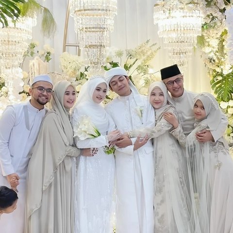 Potret Kamila Asy Syifa Istri Gus Zizan bersama Ibunda, Kini Jadi Sorotan
