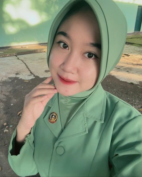 Sosok Arindi Putry Konawe, Persit yang Jadi Sorotan Usai Main Organ Piano Remix di HUT TNI-79