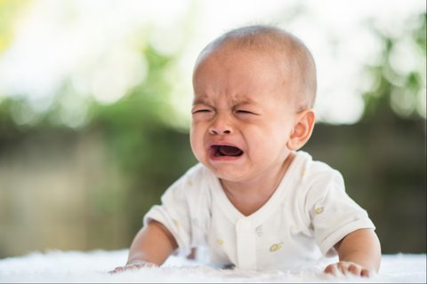 Haruskah Menggunduli Rambut Bayi? Ketahui Dampaknya pada Perumbuhan Rambut Bayi