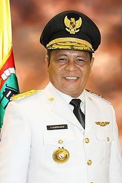 Sahbirin Noor ialah Gubernur Kalimantan Selatan yang menjabat sejak 12 Februari 2016