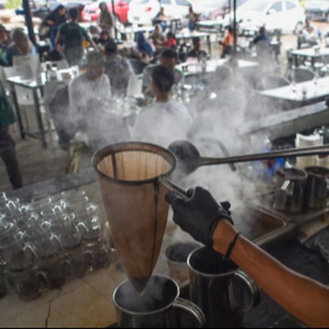 Tradisi minum kopi di Aceh