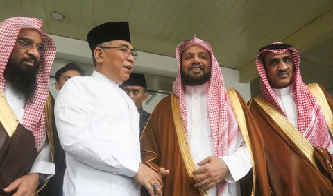 FOTO: Momen Imam Besar Masjid Nabawi Silaturahmi ke Markas PBNU