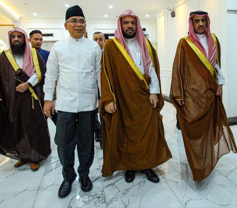 FOTO: Momen Imam Besar Masjid Nabawi Silaturahmi ke Markas PBNU