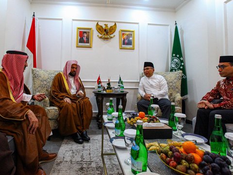 FOTO: Momen Imam Besar Masjid Nabawi Silaturahmi ke Markas PBNU