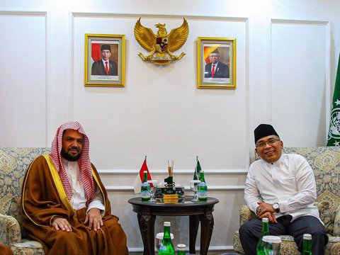 FOTO: Momen Imam Besar Masjid Nabawi Silaturahmi ke Markas PBNU