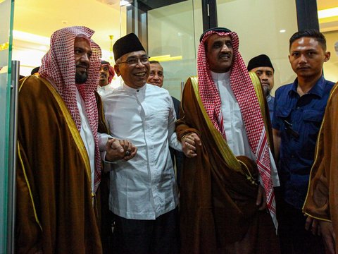 FOTO: Momen Imam Besar Masjid Nabawi Silaturahmi ke Markas PBNU