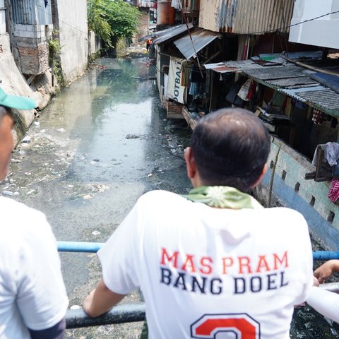 Blusukan di Tanah Abang, Mas Pram Janji Akan Keruk Kali Krukut dan Bangun 50 Toilet