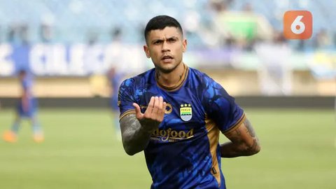 BRI Liga 1 - Persib Bandung Vs Semen Padang (Bola.com/Adreanus Titus/Geaby Fadhilatu Sholikha)