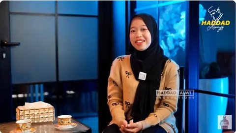 Potret terkini anak kecil yang mempopulerkan lagu 'Rindu Muhammadku' bersama Haddad Alwi. (sumber: YouTube/Haddad Alwi Official)