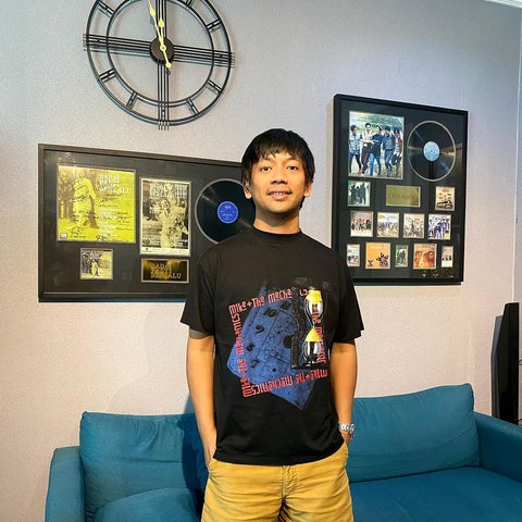 Rian D'Masiv Temukan Kaos Langka Dewa 19, Harga Rp58 Juta jadi Sorotan