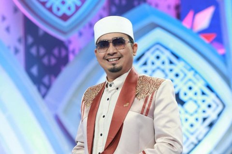 Profil Ustaz Solmed dari Prestasi, Dakwah, dan Ujian Kontroversi