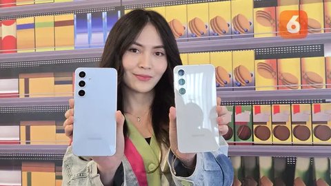 Samsung akhirnya mengumumkan Galaxy S24 FE, smartphone versi lebih terjangkau dari flagship Galaxy S24 Series. Perangkat ini hadir dengan harga Rp 9,9 jutaan dan membawa seluruh fitur Gala