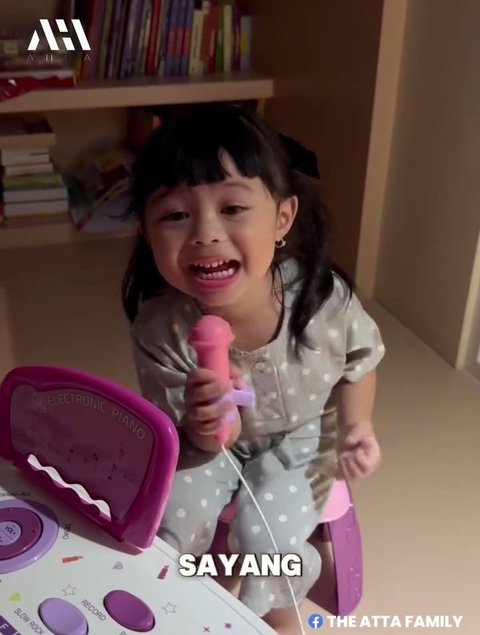 Gemasnya Kelakuan Ameena Anak Atta dan Aurel, Penuh Penghayatan Nyanyi Lagu Mahalini