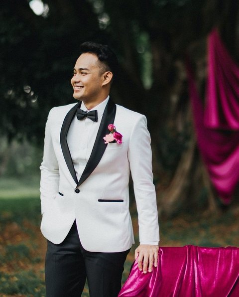 6 Potret Manis Febby Rastanty Foto Prewed di Hutan dengan Nuansa Pink, Calon Ibu Bhayangkari yang Menawan!<br><br>