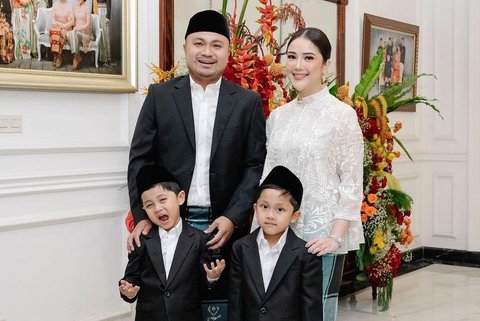 Foto Cantik Afie Kalla di Acara lamaran Rasyid Rajasa dan Tamara Kalla Curi Perhatian