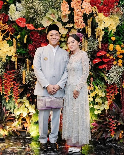 Foto Cantik Afie Kalla di Acara lamaran Rasyid Rajasa dan Tamara Kalla Curi Perhatian