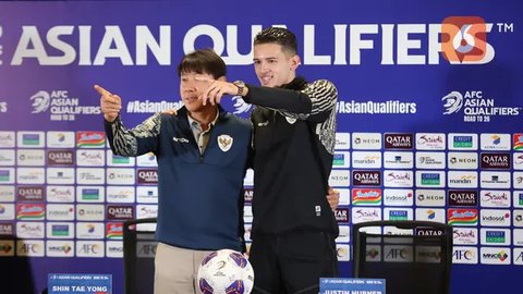 Sekjen PSSI 2021-2023 Yunus Nusi, memberi keterangan pers usai Kongres Luar Biasa (KLB) PSSI di Hotel Shangri-La, Jakarta Pusat, Kamis (16/2/2023). Yunus Nusi mundur sebagai Sekjen periode