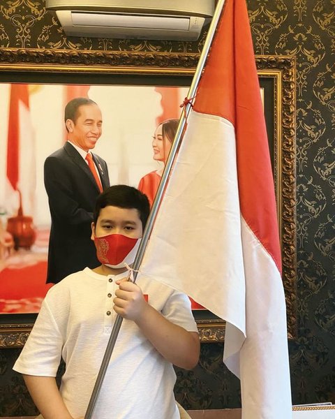 Menurut Inul, keinginan Ivan untuk terjun ke dunia sinetron bukan sekadar karena nama besar orang tua, tapi harus didukung dengan kualitas diri. Menariknya, Ivan tak terlalu tertarik untuk diekspos di media.