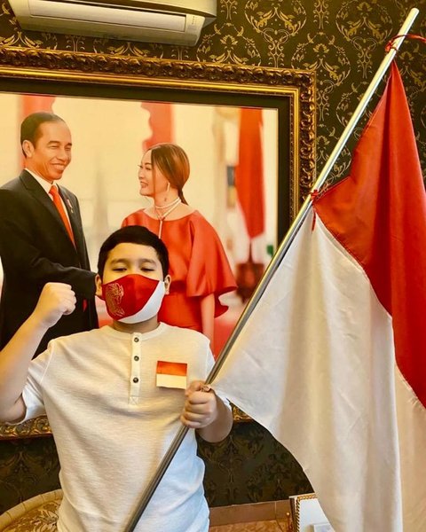Ivan ingin sukses dengan usahanya sendiri, tanpa terlalu bergantung pada orang tuanya. Sebagai ibu yang bijaksana, Inul tetap memberi dukungan penuh terhadap minat Ivan, baik di dunia bisnis maupun sinetron.