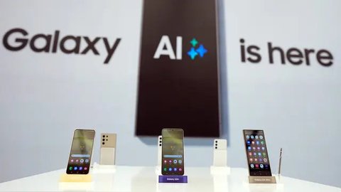 Galaxy Z Fold 6 dan Galaxy Z Flip 6 yang baru diluncurkan di Samsung Unpacked 2024 di Paris, Prancis. (Liputan6.com/Agustin Setyo Wardani)