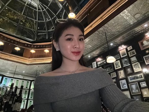 Potret Shani Eks JKT48 jadi Bridesmaid yang Mencuri Perhatian