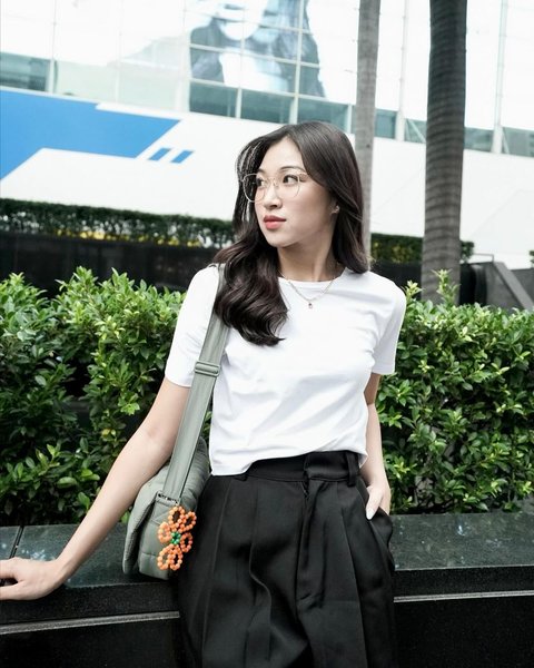 Potret Shani Eks JKT48 jadi Bridesmaid yang Mencuri Perhatian