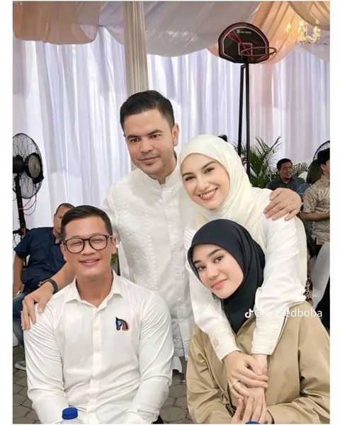 Potret tamu artis di acara tasyakuran rumah baru Irish Bella dan Haldy Sabri. (sumber: Instagram/_irishbella_/lisyanurrahmii)