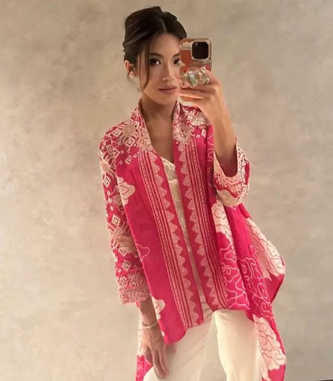 Gaya Winona Delany Calon Menantu Hotman Paris. [@wdtandra]