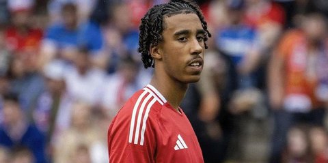 Asik! Leny Yoro Akhirnya Latihan Penuh Bersama Manchester United