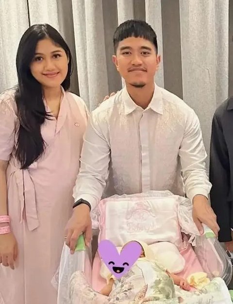 Bebingah anak Kaesang Pangarep dan Erina Gudono jalani pemotretan bayi bertema alpukat. (dok. Instagram Instagram Story @erinagudono)