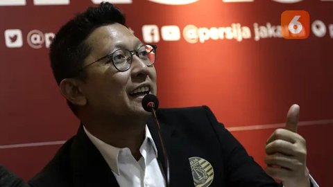 Kolase - Persija Jakarta Vs Persib Bandung (Bola.com/Adreanus Titus)