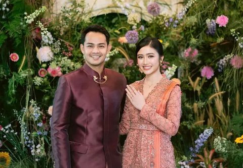 Momen Haru Febby Rastanty Saat Ijab Kabul, Enzy Storia Ikut Antar ke Pelaminan. (Dok: TikTok @rimarlk)