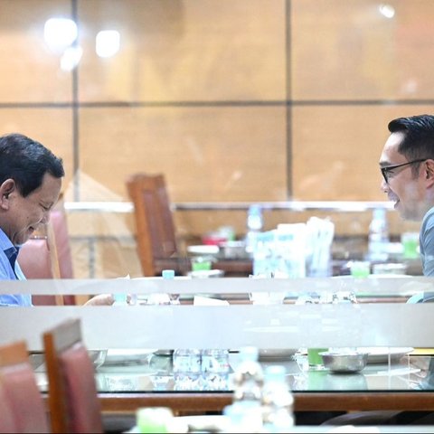 Momen Prabowo Makan Malam Bareng Ridwan Kamil, Diselingi Tawa dan Diskusi soal IKN